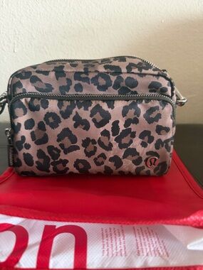 lululemon athletica every where 2L Leopard Crossbody bag
